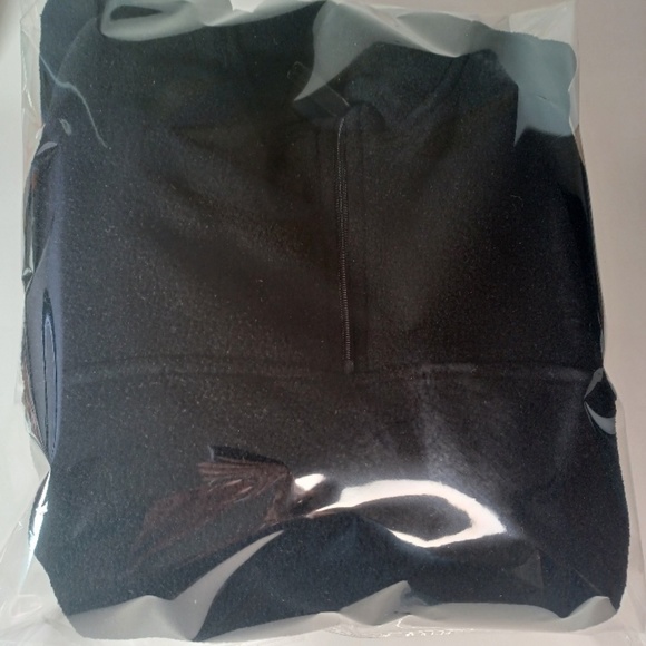 Men's Black Fleece Pullover Quarter Zip. Size: Small - Picture 14 of 15